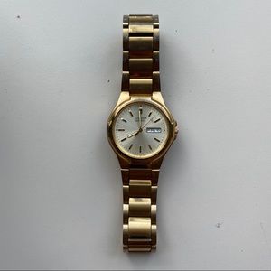 Authentic Citizen quartz vintage gold watch